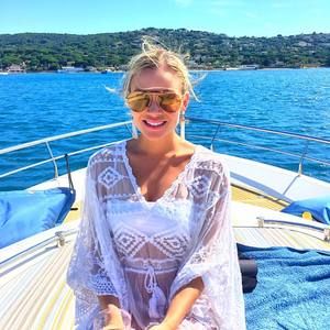 Meet your Posher, Tia